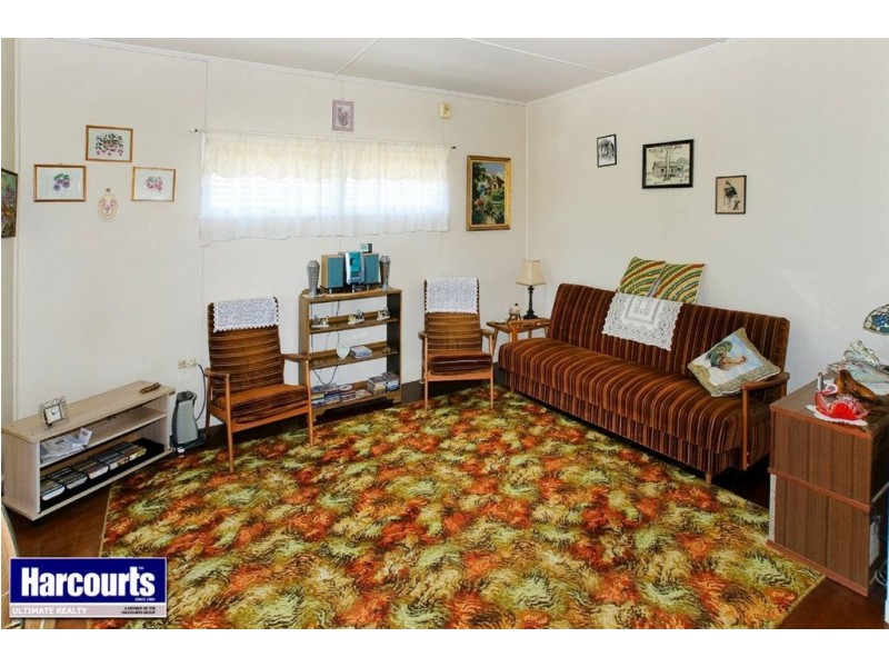 10 Campbell Street, Scarborough QLD 4020