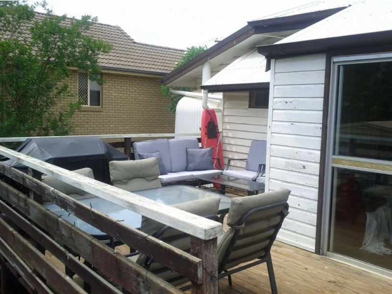12 Josephine St, Scarborough QLD 4020
