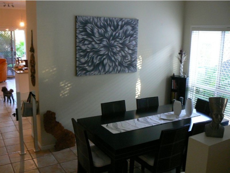 28 Landsborough Avenue, Scarborough QLD 4020