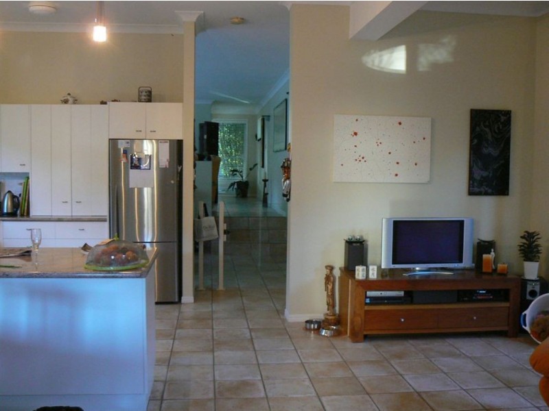 28 Landsborough Avenue, Scarborough QLD 4020