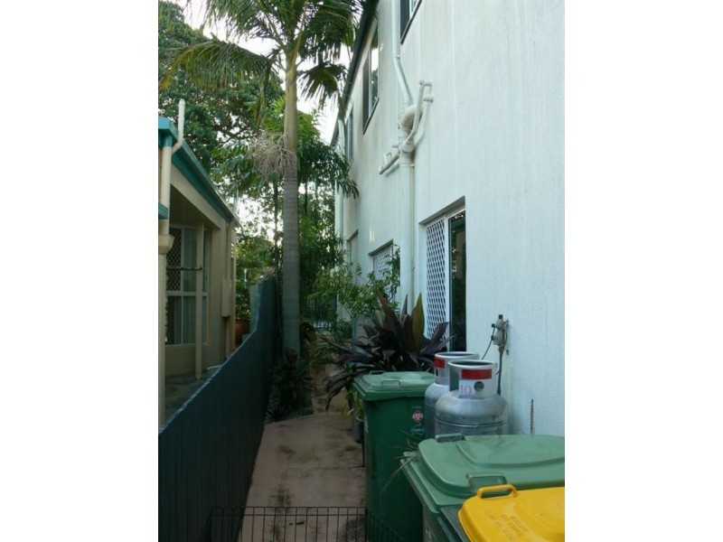 28 Landsborough Avenue, Scarborough QLD 4020