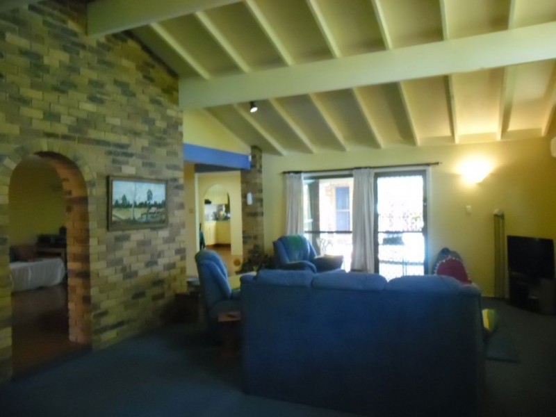 19 Southern Cross Drive, Newport QLD 4020