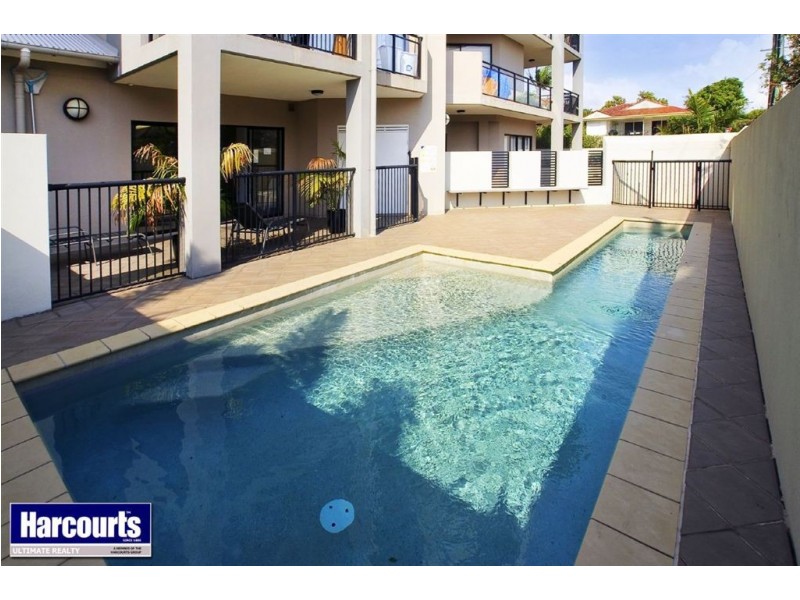 8/5 Rock Street, Scarborough QLD 4020