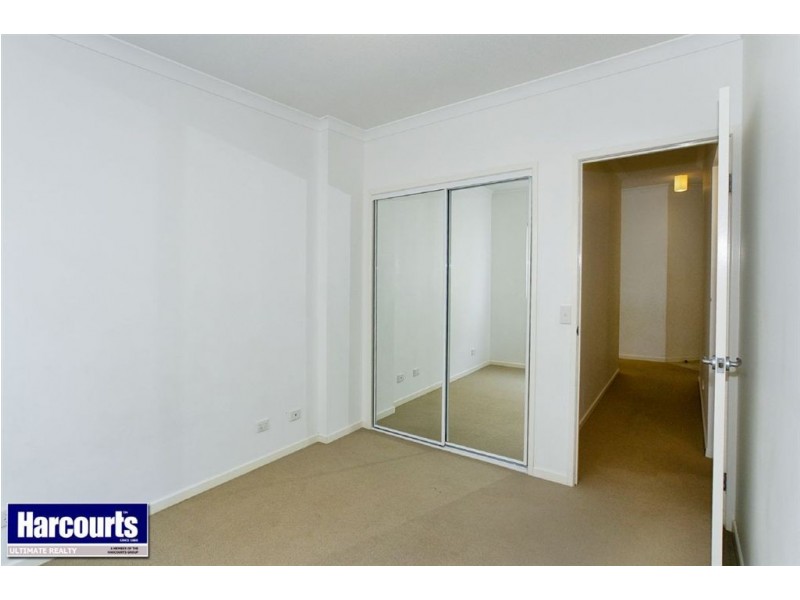 8/5 Rock Street, Scarborough QLD 4020