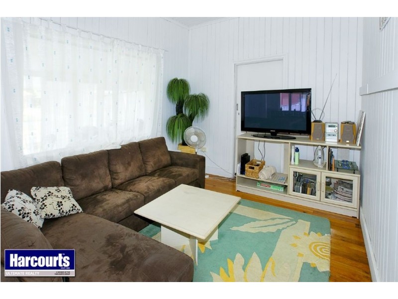49 Central Avenue, Scarborough QLD 4020
