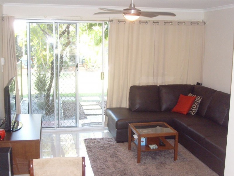 5/2a Moffat Street, Scarborough QLD 4020