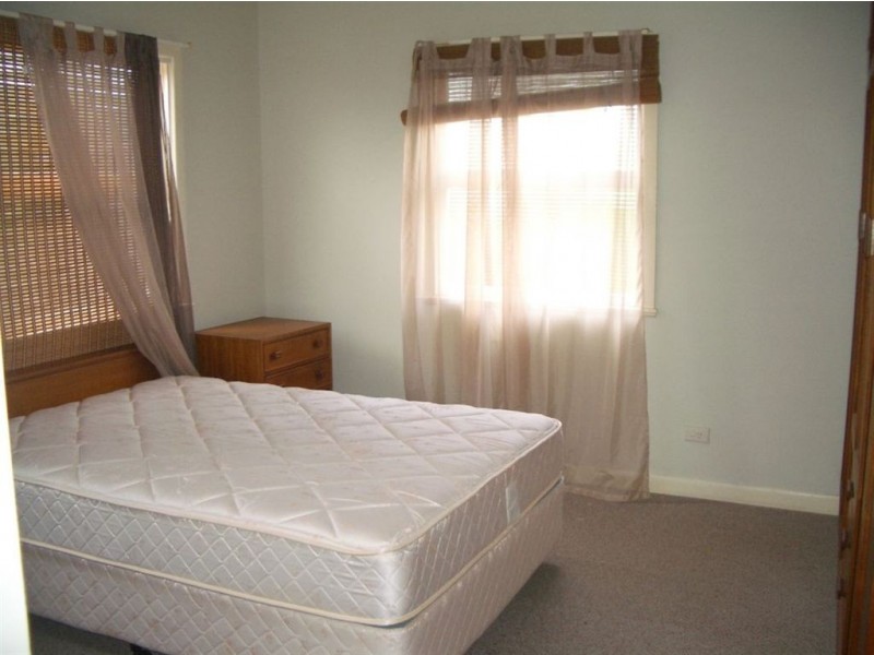 27A Eversleigh Road, Scarborough QLD 4020