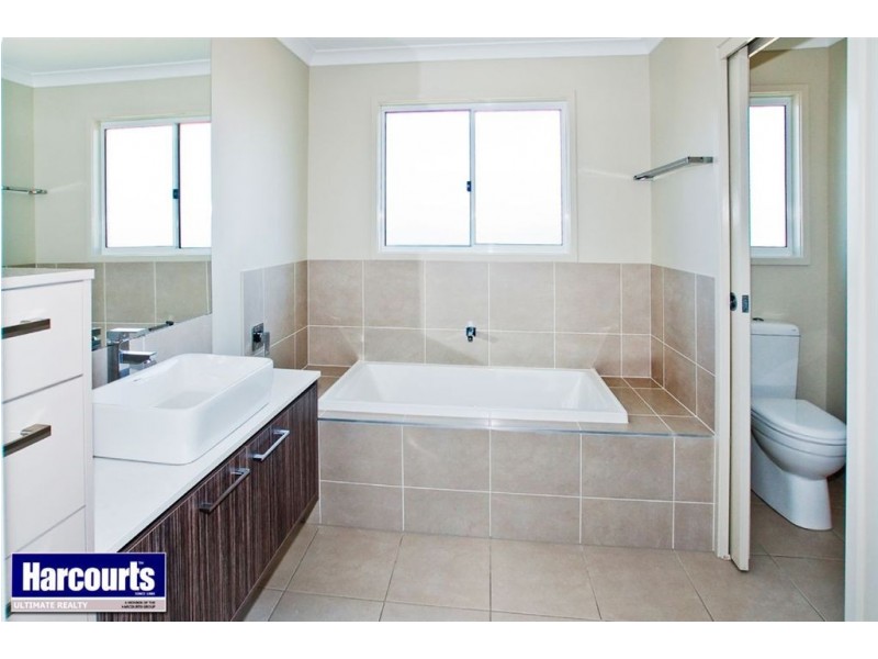 249 Scarborough Road, Scarborough QLD 4020