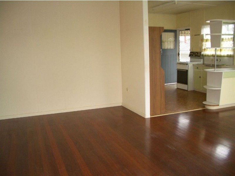 10 Campbell Street, Scarborough QLD 4020