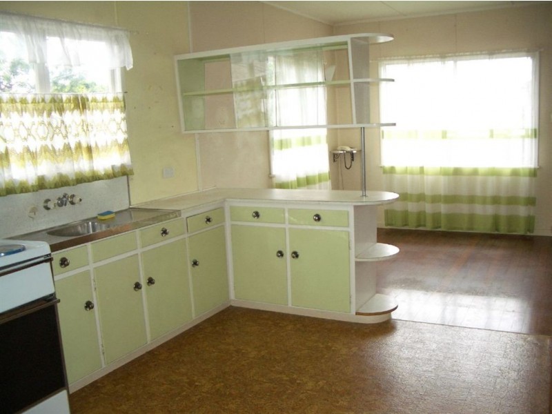 10 Campbell Street, Scarborough QLD 4020