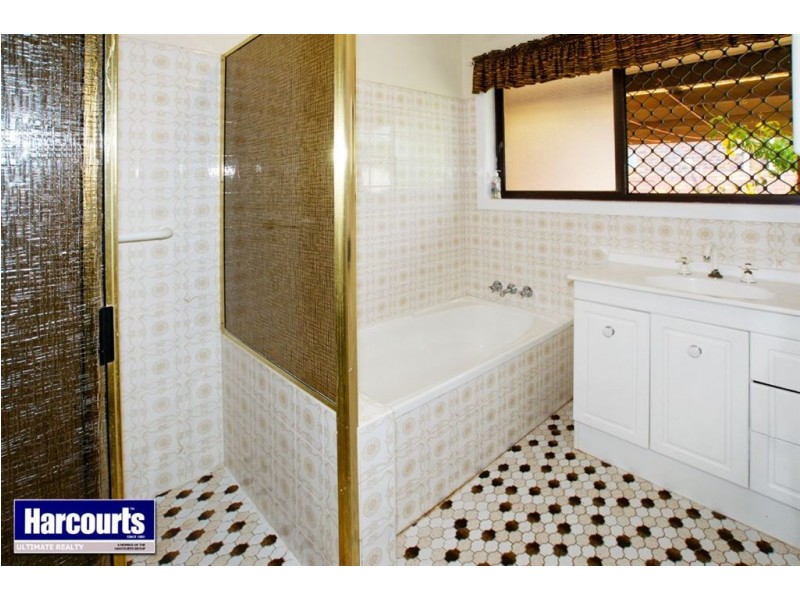 15 Pinewood Street, Redcliffe QLD 4020