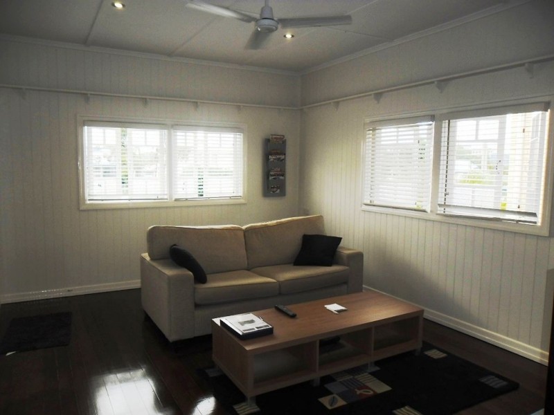 406 Oxley Avenue, Redcliffe QLD 4020