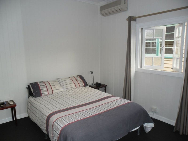 406 Oxley Avenue, Redcliffe QLD 4020