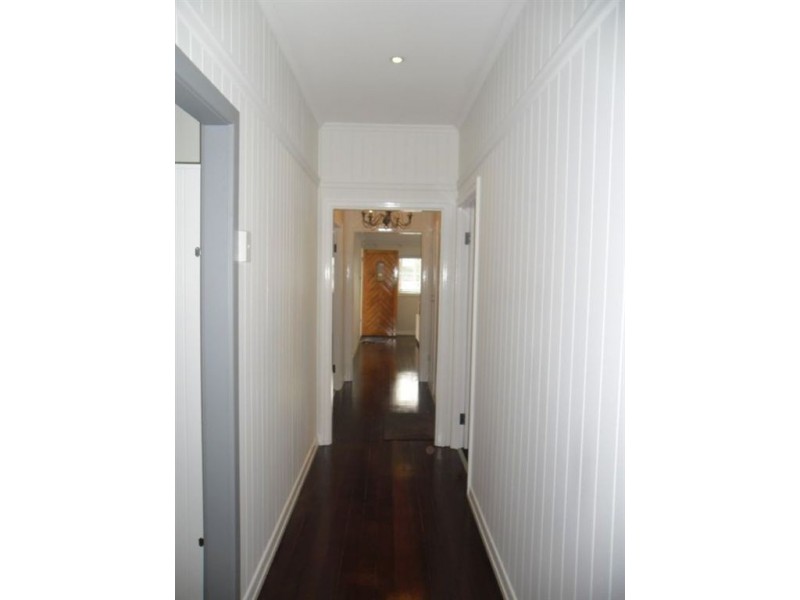 406 Oxley Avenue, Redcliffe QLD 4020