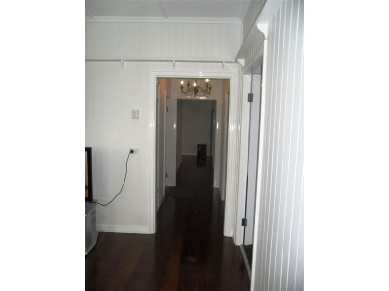 406 Oxley Avenue, Redcliffe QLD 4020