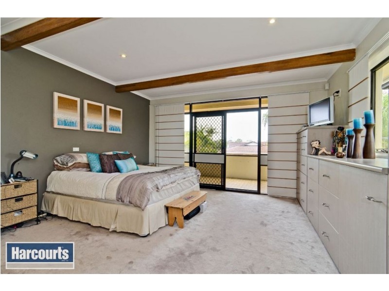 19 Dolphin Street, Newport QLD 4020