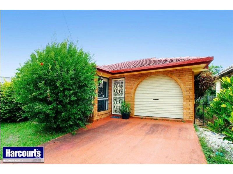 112 King Street, Woody Point QLD 4019