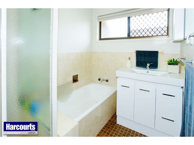 112 King Street, Woody Point QLD 4019