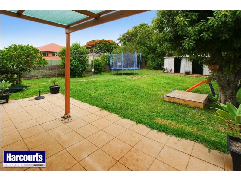 112 King Street, Woody Point QLD 4019