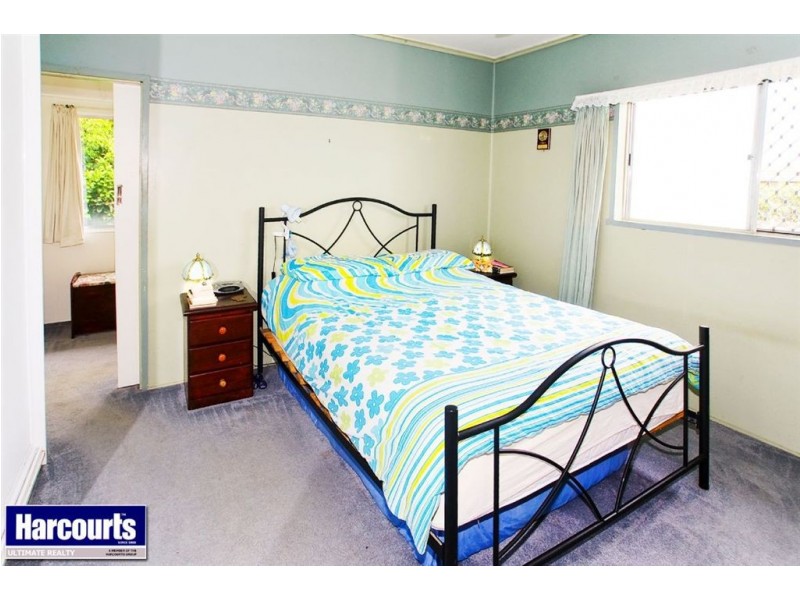 32 Garnet Street, Scarborough QLD 4020