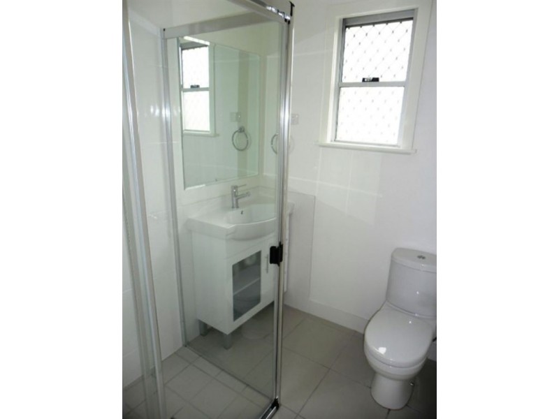 4/17 Kate Street, Woody Point QLD 4019