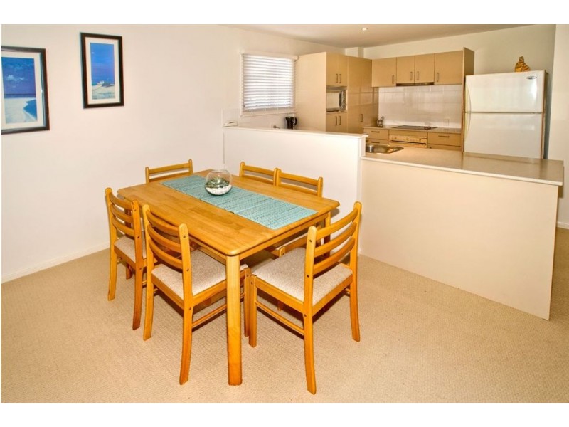 13/5 Lilla Street, Woody Point QLD 4019