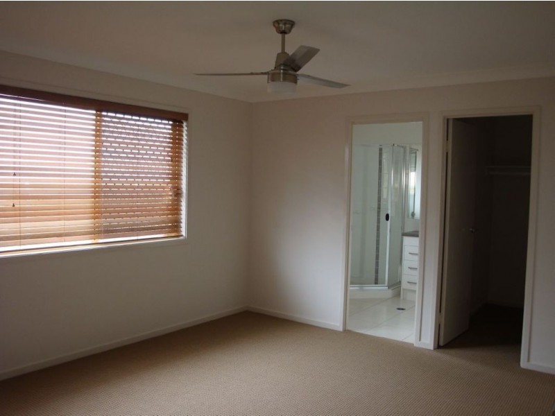 39 Centaur Street, Redcliffe QLD 4020