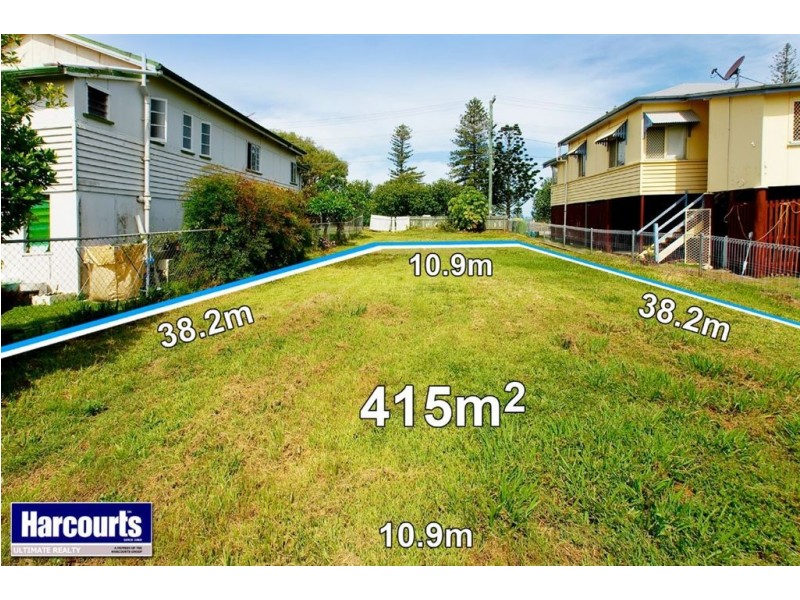 33 Marine Parade, Redcliffe QLD 4020