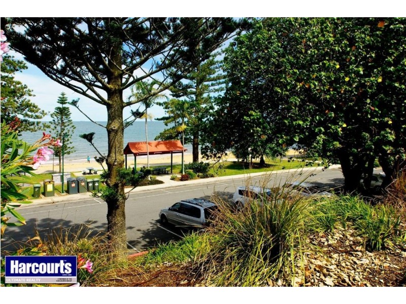 33 Marine Parade, Redcliffe QLD 4020