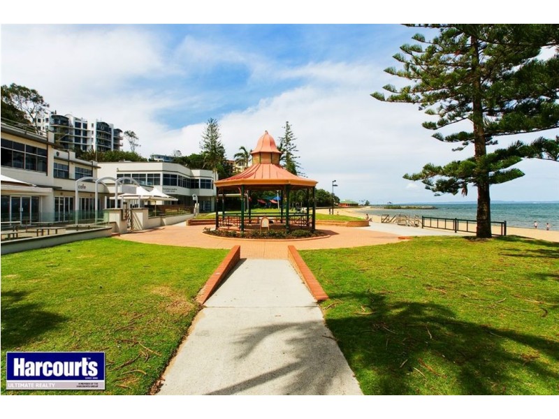 33 Marine Parade, Redcliffe QLD 4020