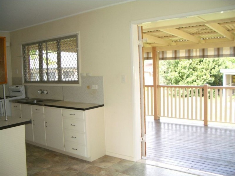 227 Scarborough Road, Scarborough QLD 4020