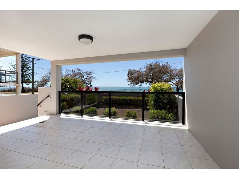 2/141 Flinders Parade, Scarborough QLD 4020