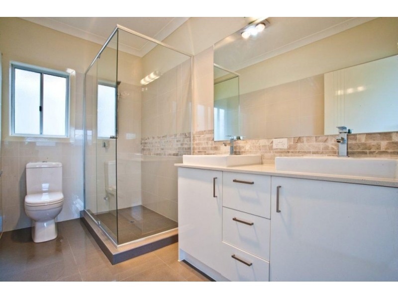 59a Seaville Avenue, Scarborough QLD 4020