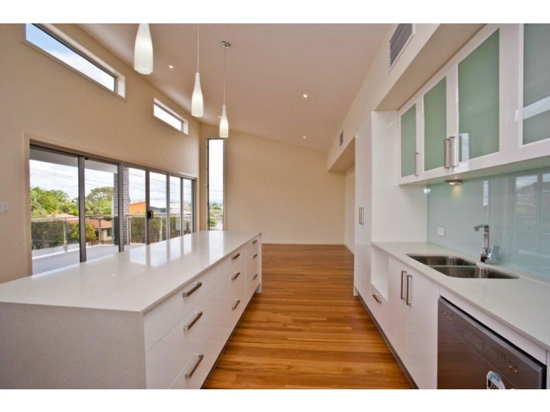 59a Seaville Avenue, Scarborough QLD 4020