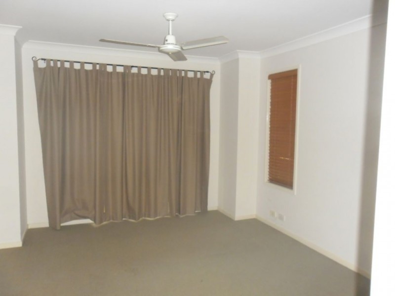 19 Grebe Circuit, North Lakes QLD 4509