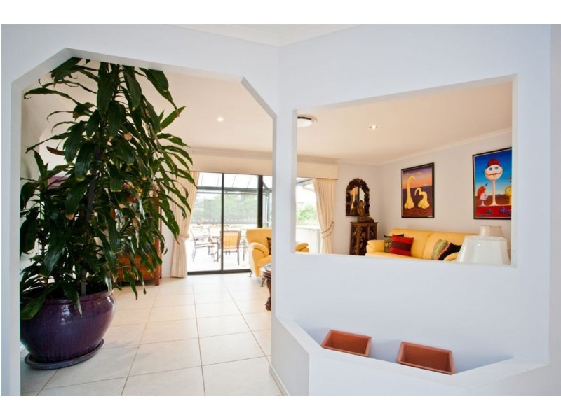 7 Aurora Place, Newport QLD 4020