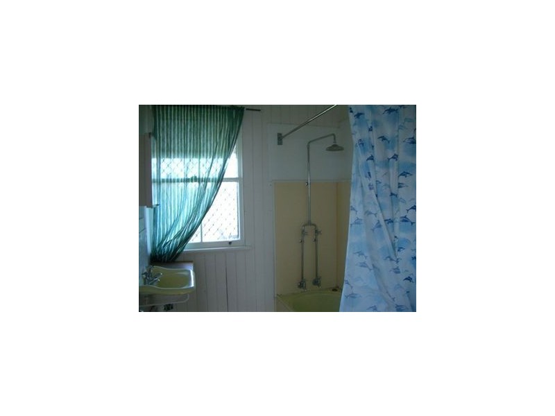 2/49 Robertson Avenue, Margate QLD 4019