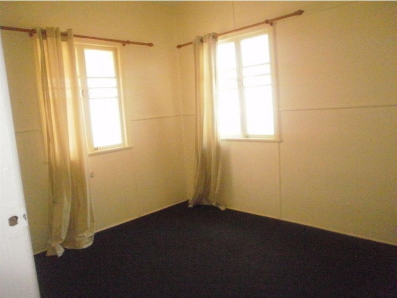 38 Garnet Street, Scarborough QLD 4020