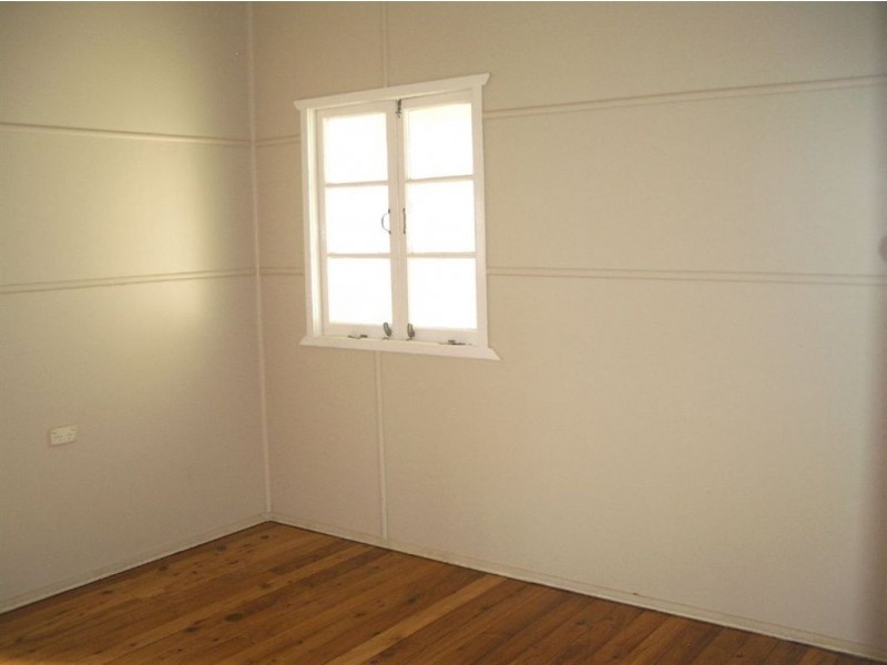 2 Manley Street, Redcliffe QLD 4020