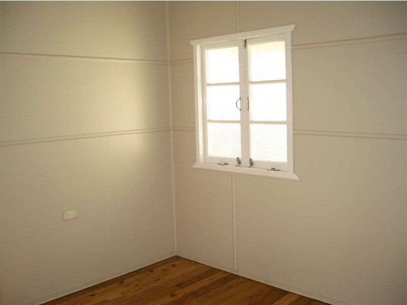 2 Manley Street, Redcliffe QLD 4020