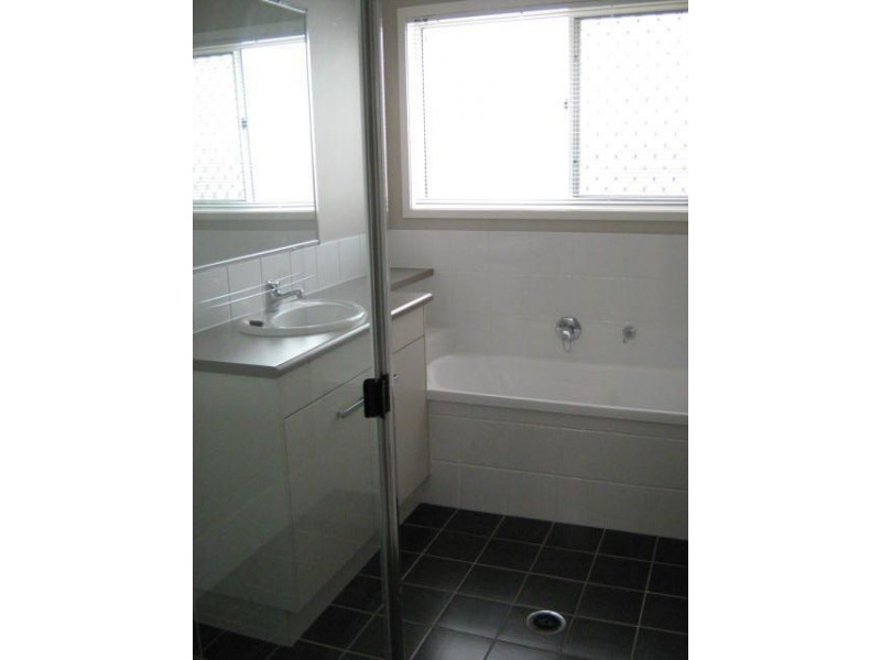 3a Brennan Road, Scarborough QLD 4020