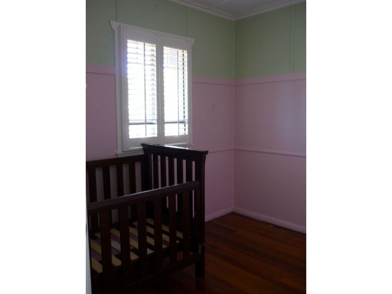 7 Frank Street, Scarborough QLD 4020