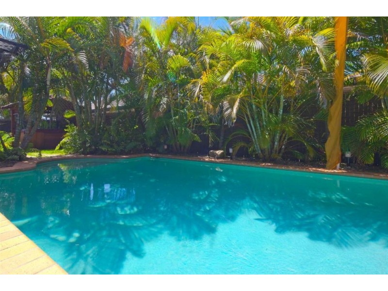 132 Avon Avenue, Banksia Beach QLD 4507