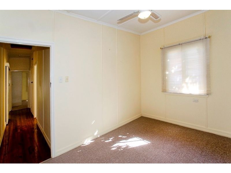 594 Oxley Avenue, Scarborough QLD 4020