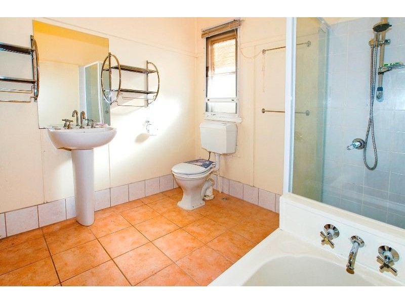 594 Oxley Avenue, Scarborough QLD 4020
