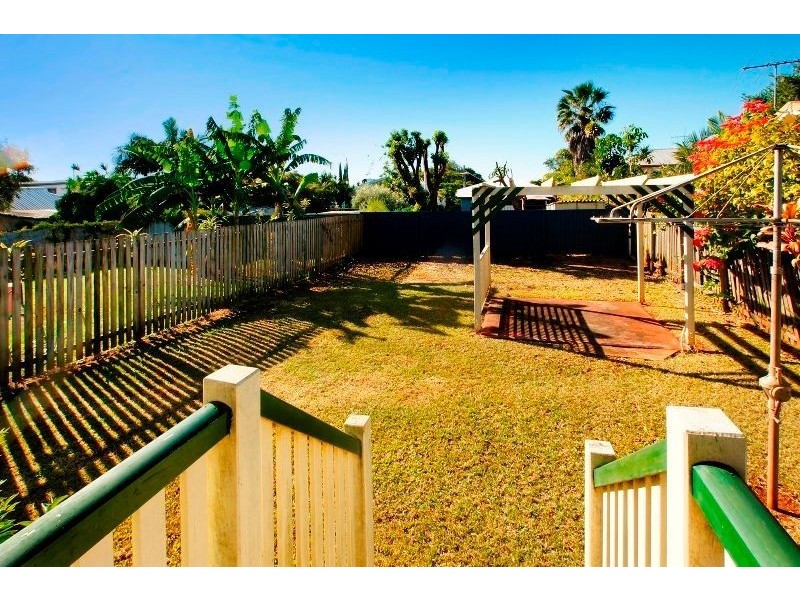594 Oxley Avenue, Scarborough QLD 4020