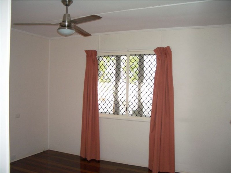 14 Livermore Street, Redcliffe QLD 4020