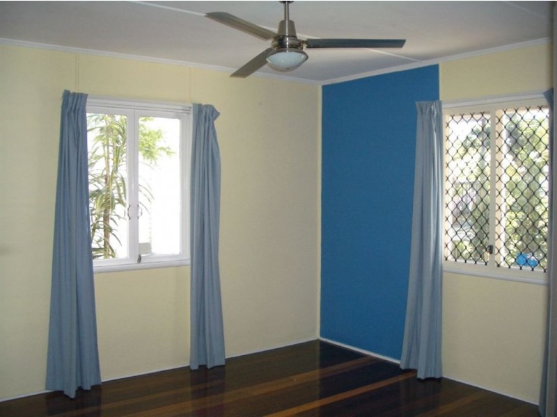 14 Livermore Street, Redcliffe QLD 4020