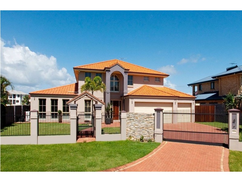 4 Aurora Place, Newport QLD 4020