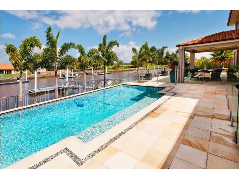 4 Aurora Place, Newport QLD 4020